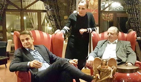 Read more about the article Κ. Μητσοτάκης: Η συνάντησή του με τον πρώην πρωθυπουργό Κώστα Καραμανλή! (φωτο)